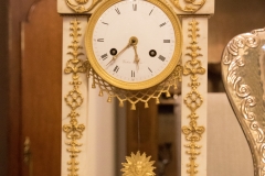 Orologio da tavolo con due colonne / Table Clock with Two Columns